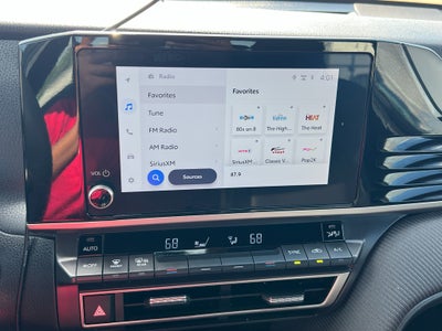 2025 Toyota Camry Hybrid SE