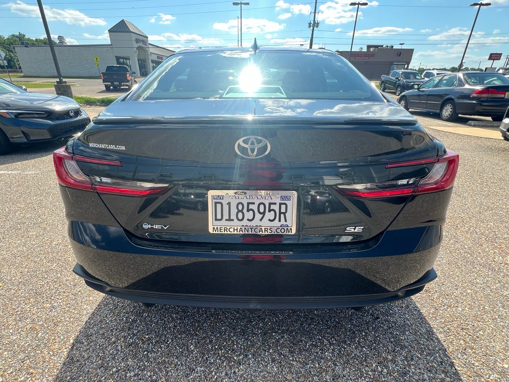 2025 Toyota Camry Hybrid SE