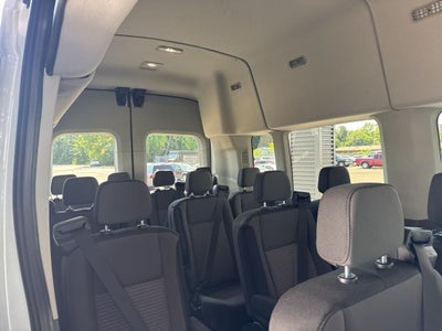 2024 Ford Transit Wagon XLT