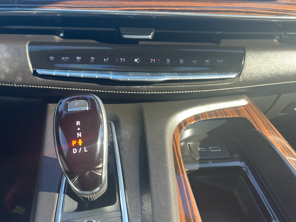 2022 Cadillac Escalade Premium Luxury