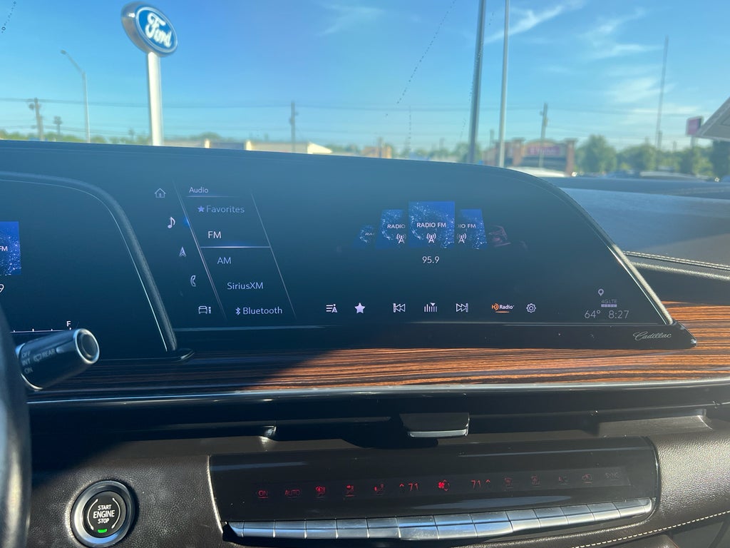 2022 Cadillac Escalade Premium Luxury