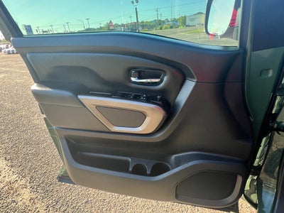 2024 Nissan Titan SV