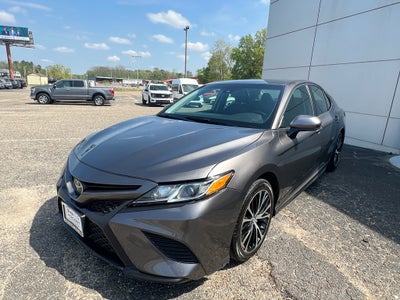 2018 Toyota Camry SE