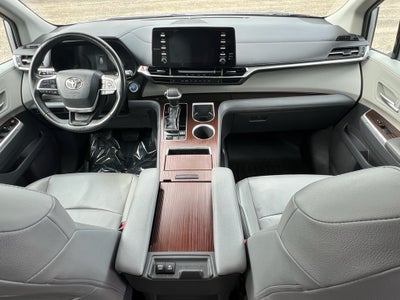2021 Toyota Sienna XLE
