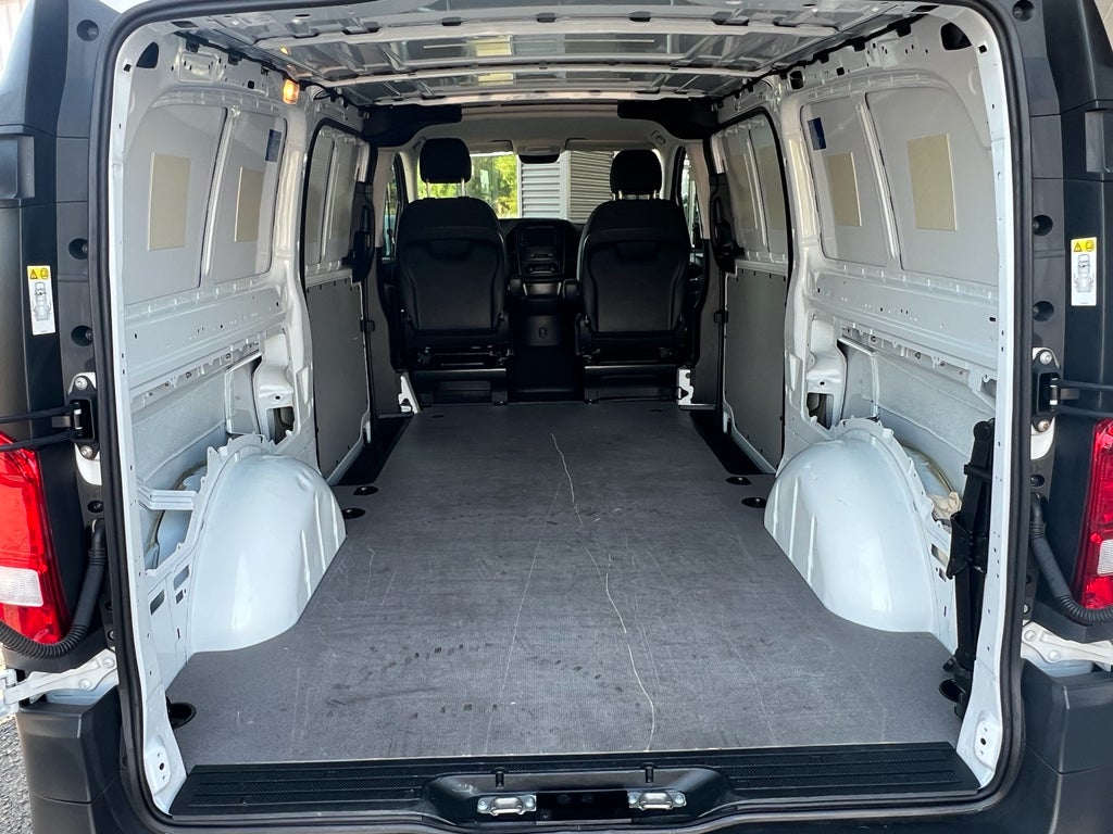 2022 Mercedes-Benz Metris Base